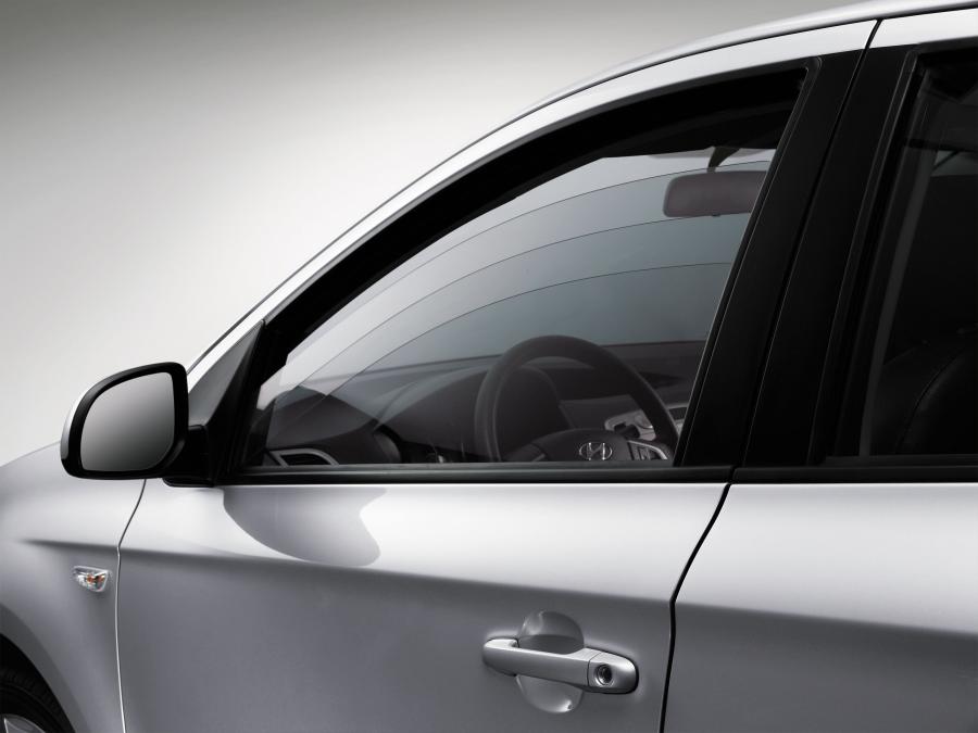  Hyundai i20 3-Door 2009 года  (фото 16 из 58)